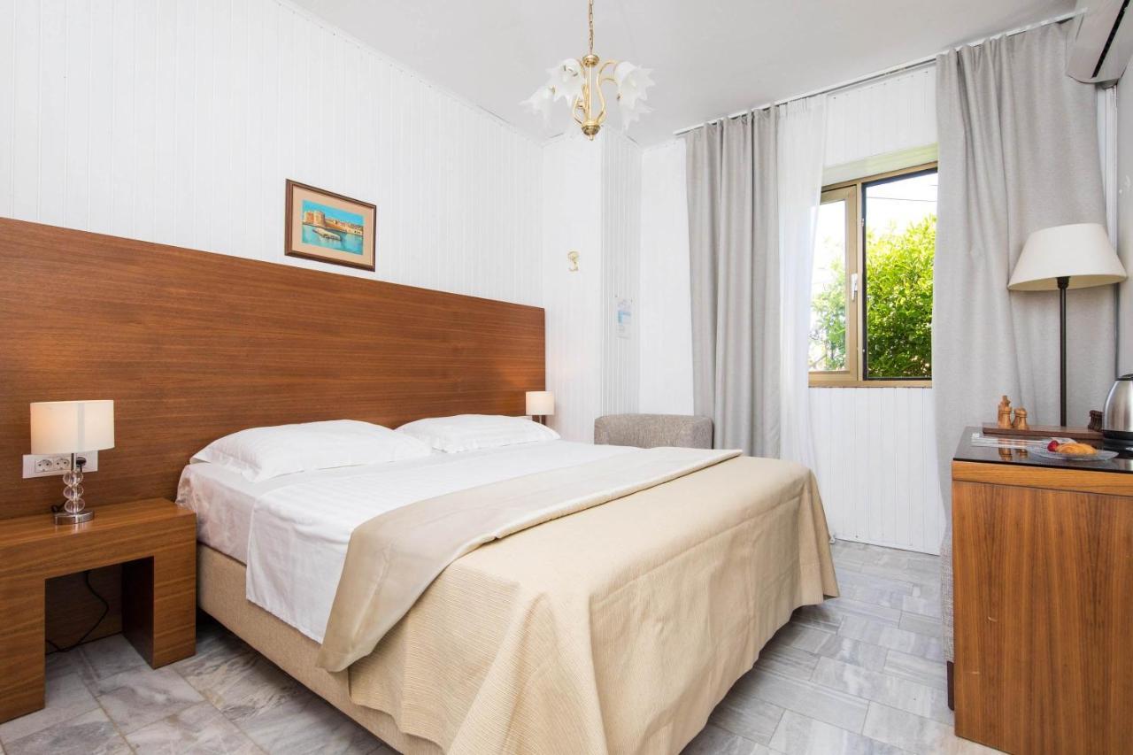 זאטון Guest House J&J מראה חיצוני תמונה