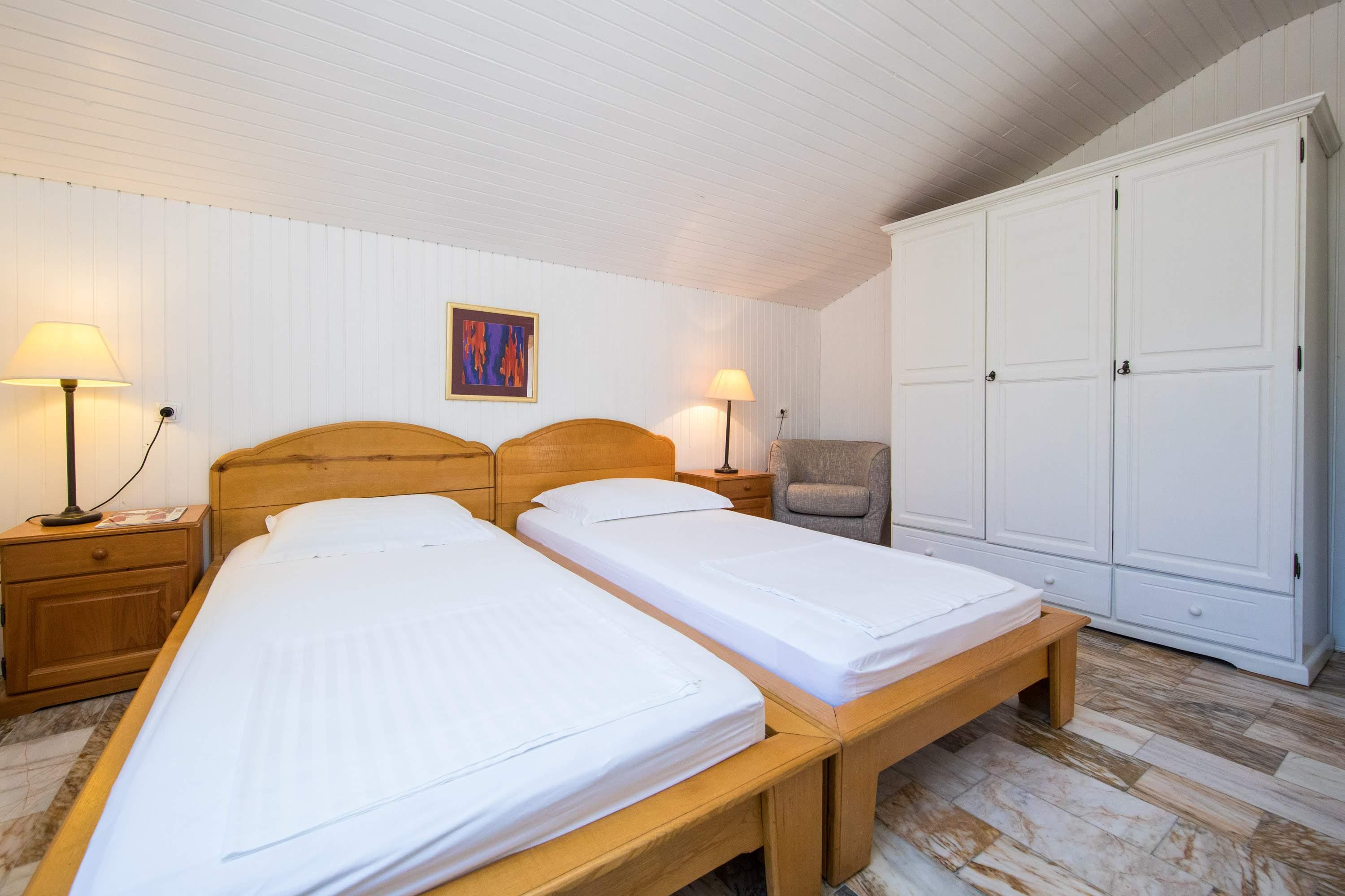 זאטון Guest House J&J מראה חיצוני תמונה