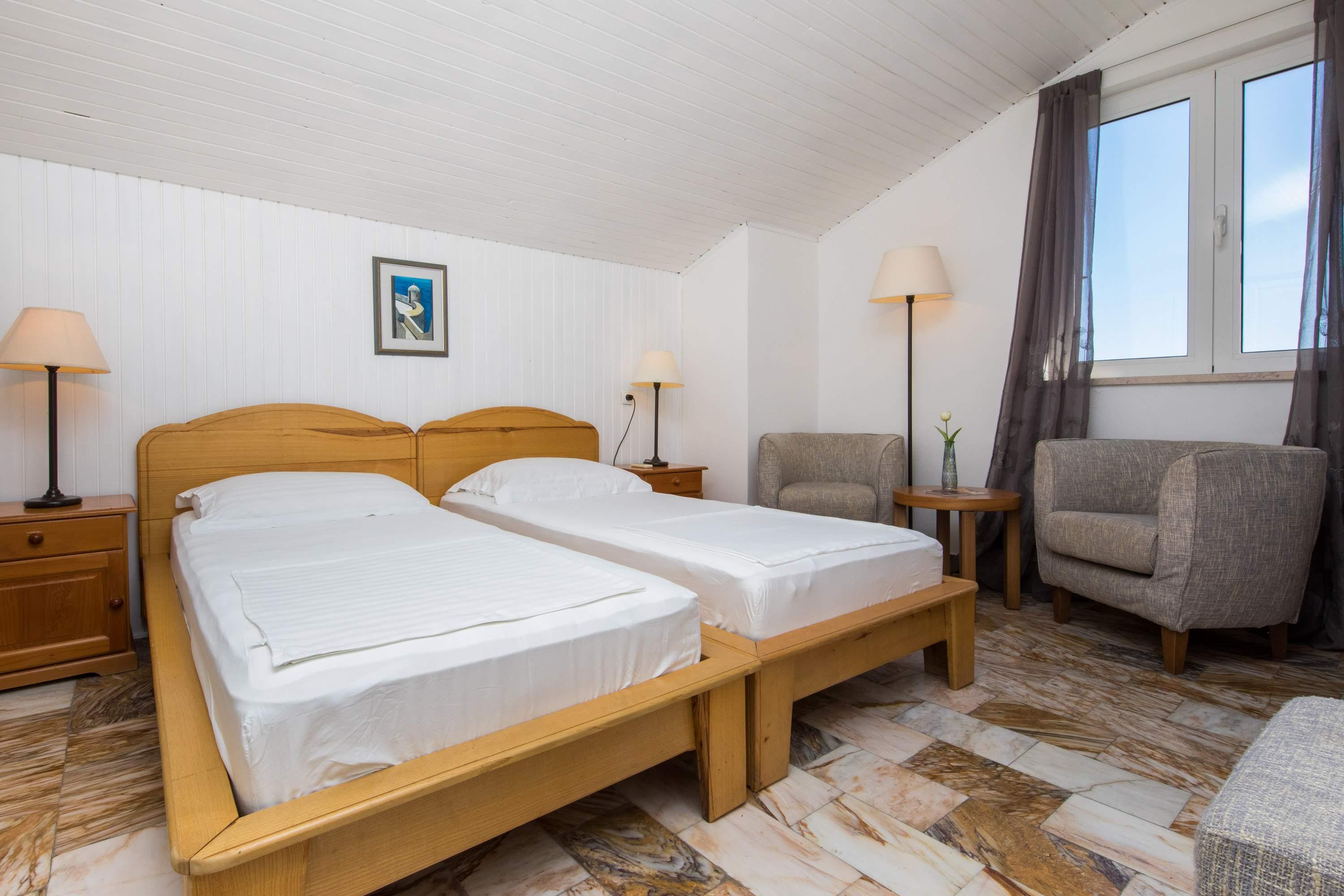 זאטון Guest House J&J מראה חיצוני תמונה