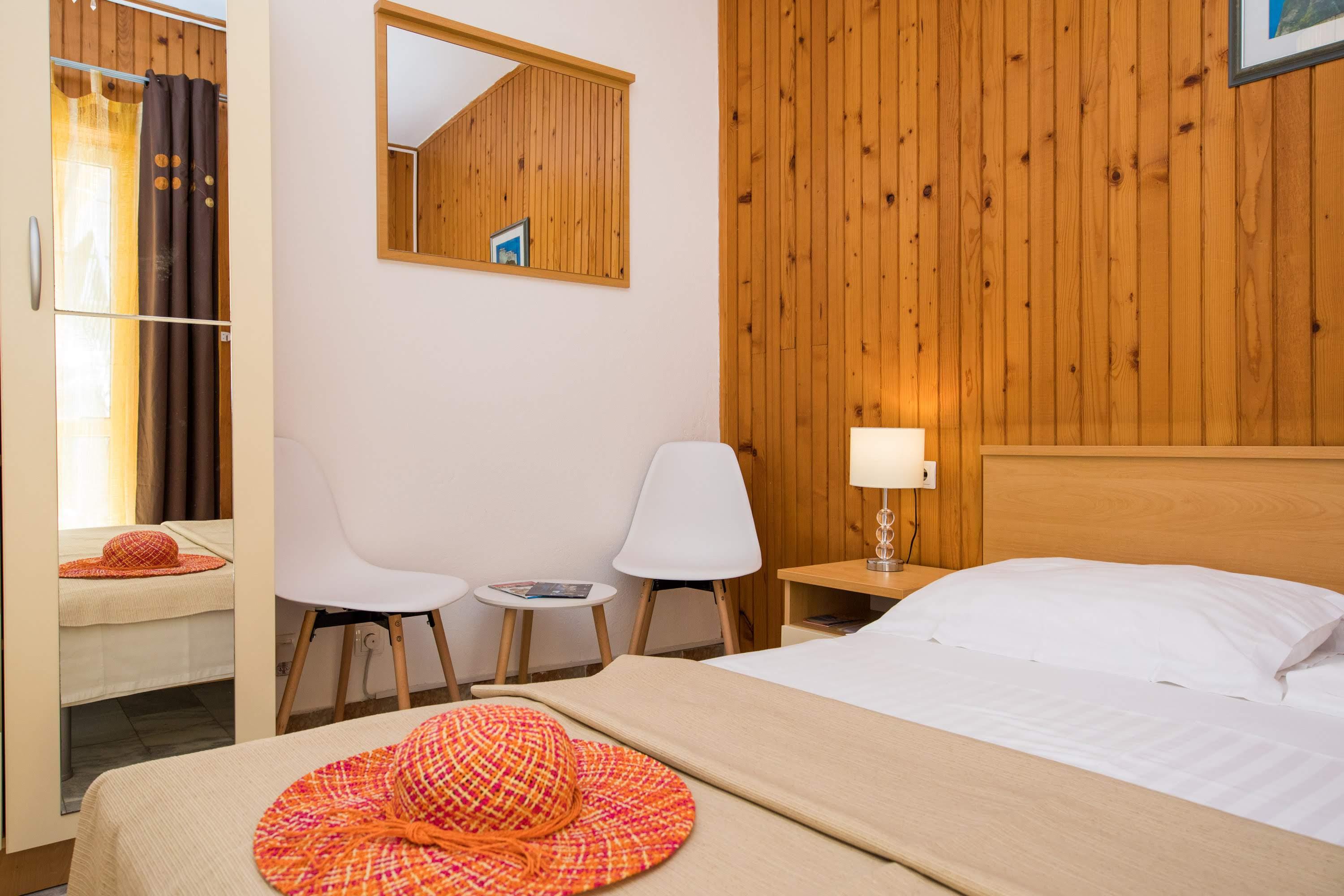 זאטון Guest House J&J מראה חיצוני תמונה