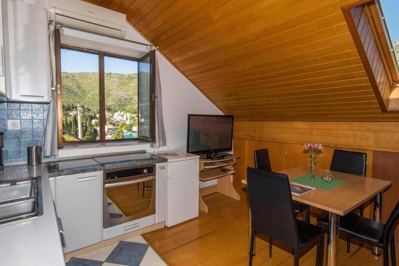 זאטון Guest House J&J מראה חיצוני תמונה