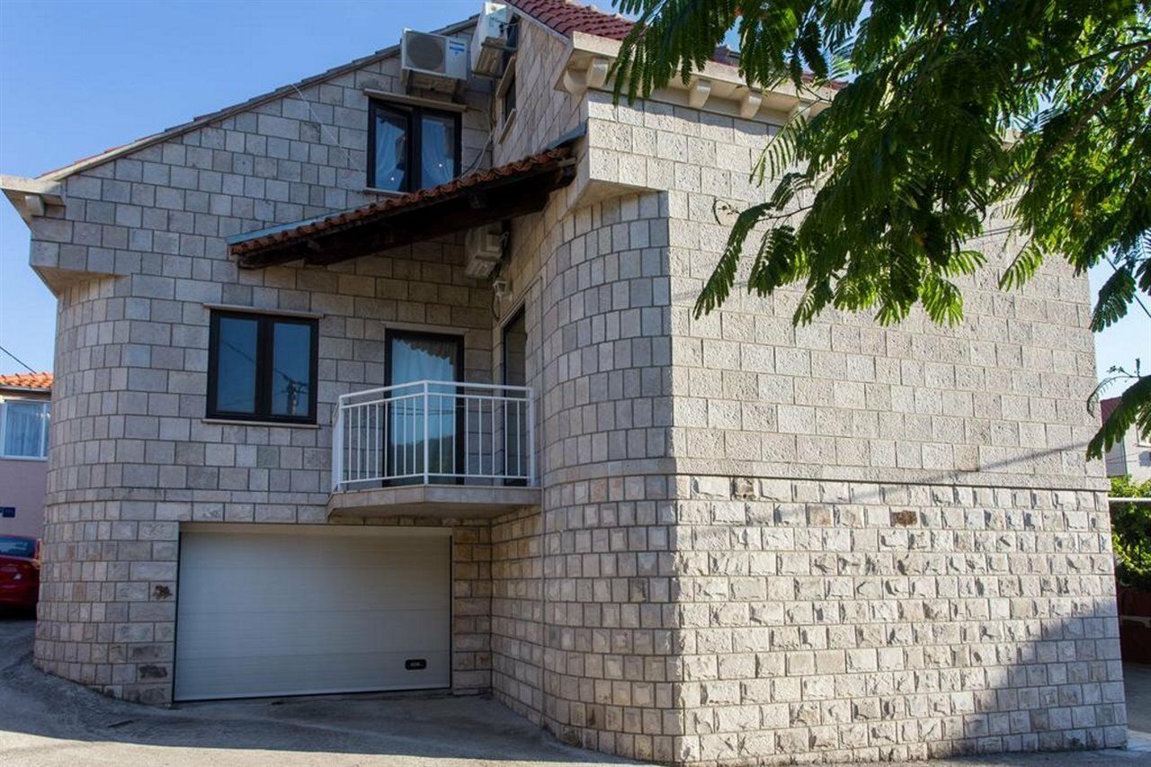 זאטון Guest House J&J מראה חיצוני תמונה